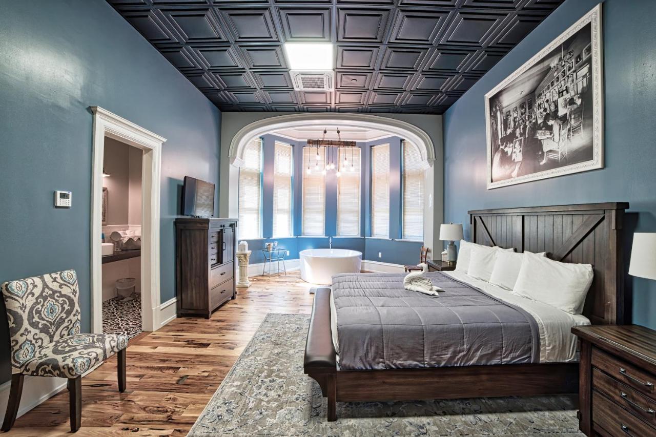 Hall Grand Hotel