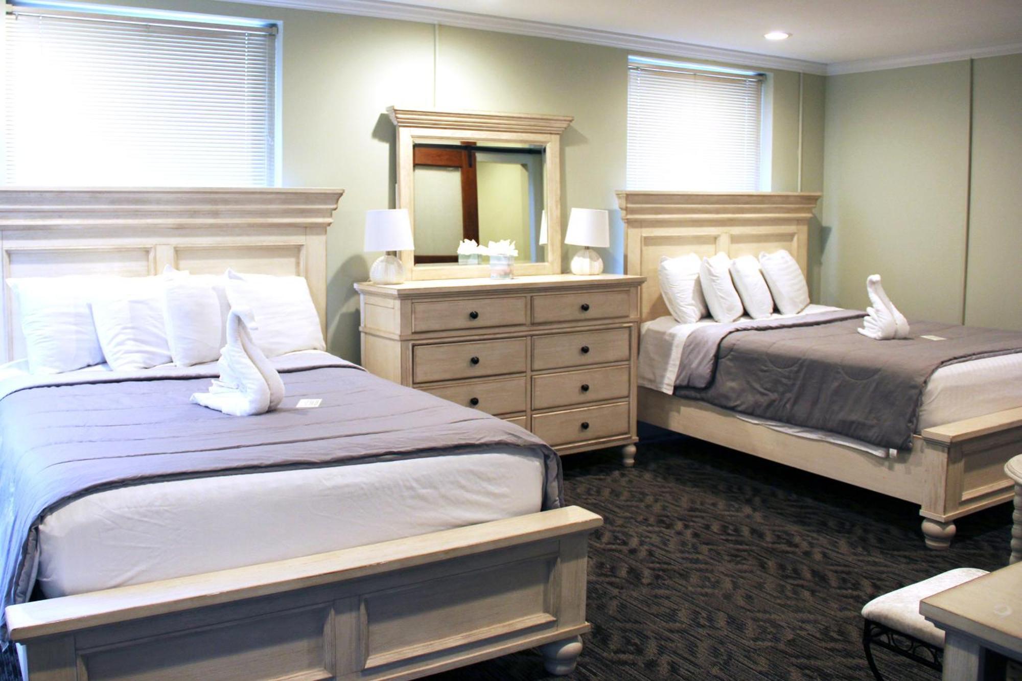 Hall Grand 2* Williamsport