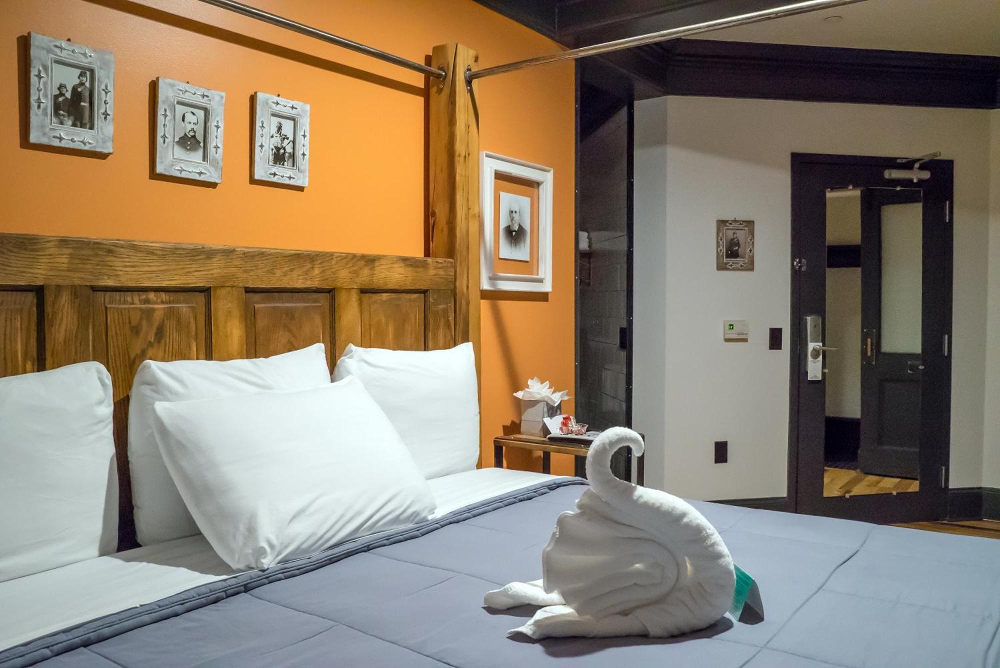 Hotel Hall Grand 2*